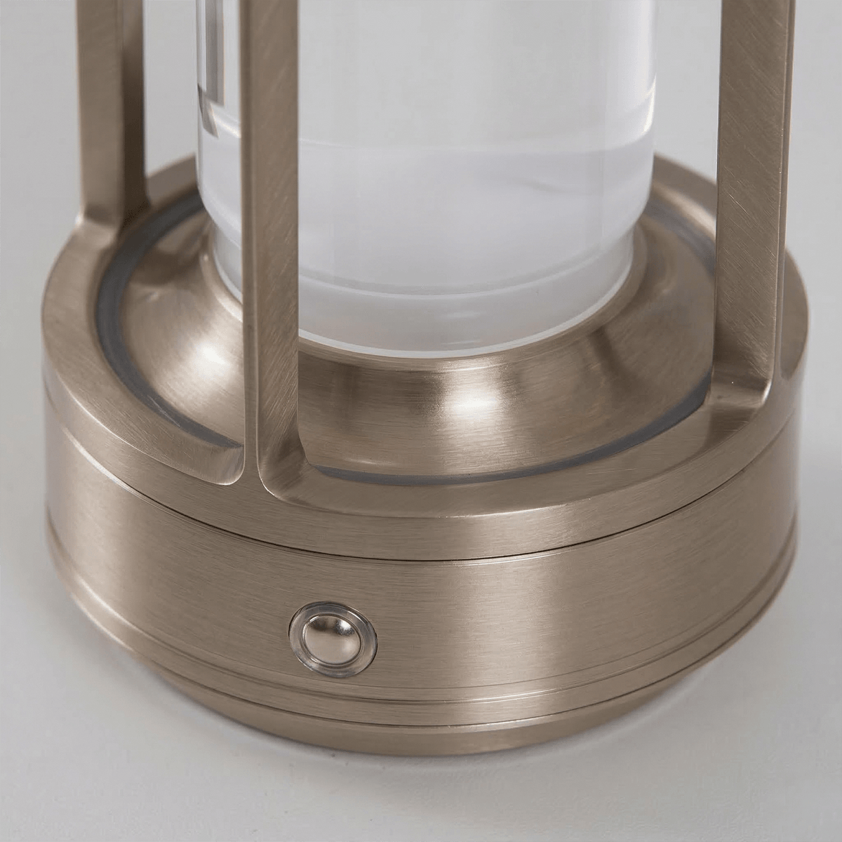 Solvane-genopladelig bordlampe