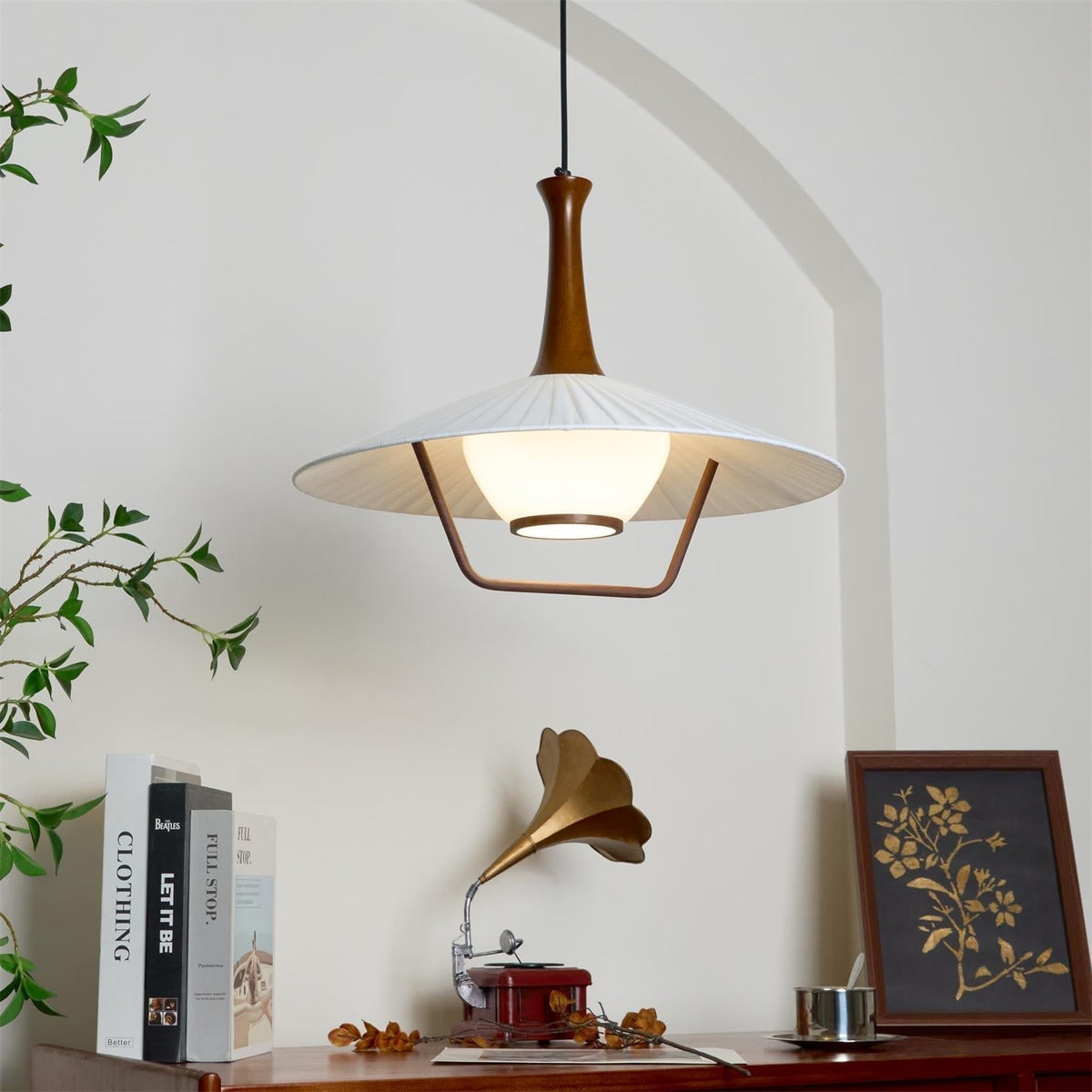 Vionne pendellampe i træ og hvid i mid-century-stil