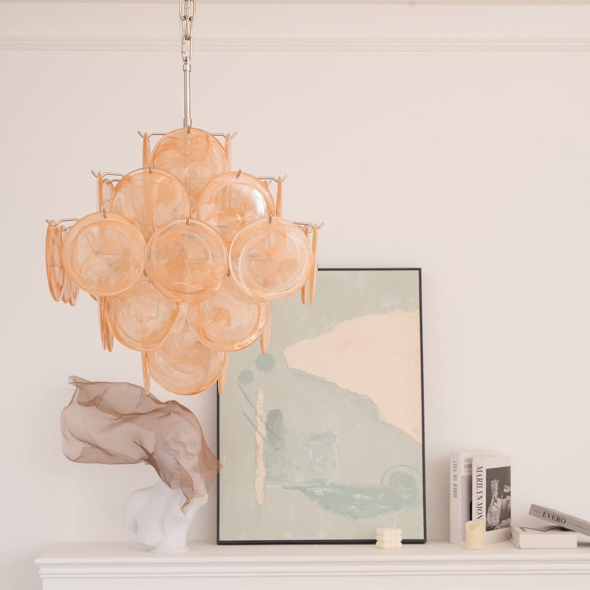 Lioraleon lysekrone i abrikosfarvet Murano-glas med skiver, lagdelt kunstnerisk