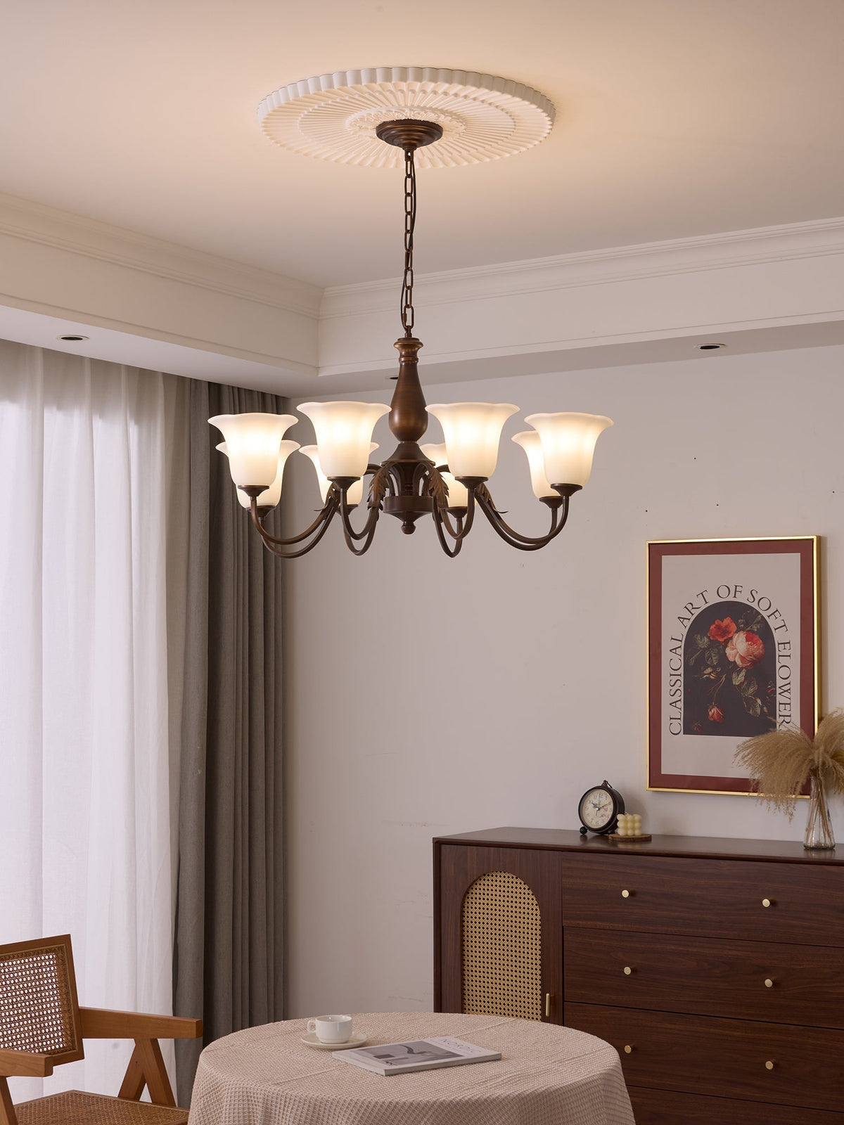 Candeeiro de teto tradicional de vidro com elegância Uveleth