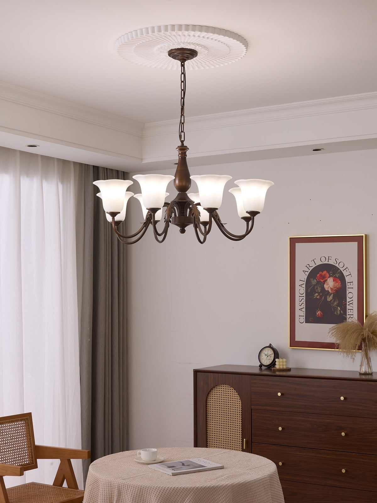 Candeeiro de teto tradicional de vidro com elegância Uveleth