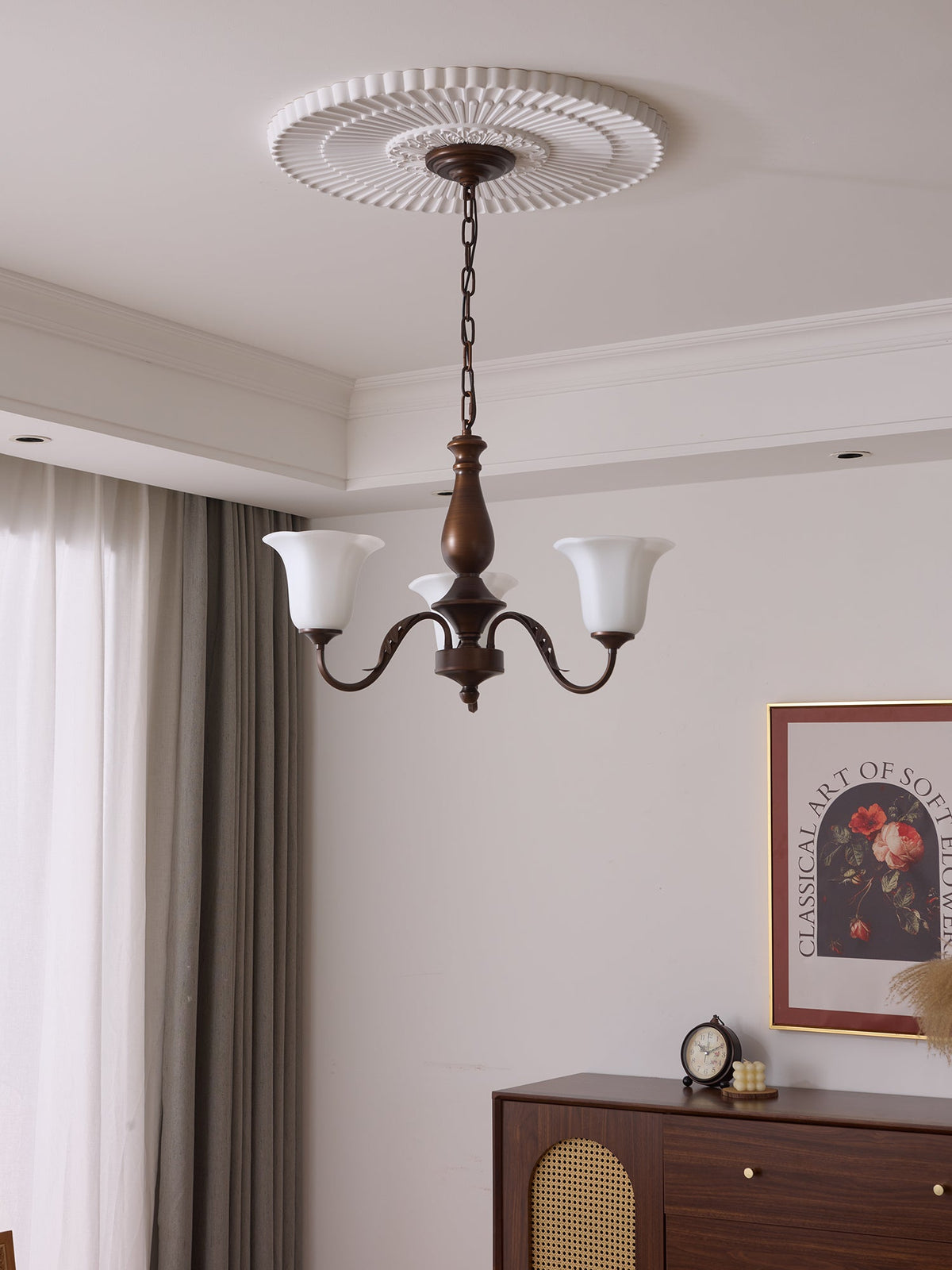 Candeeiro de teto tradicional de vidro com elegância Uveleth