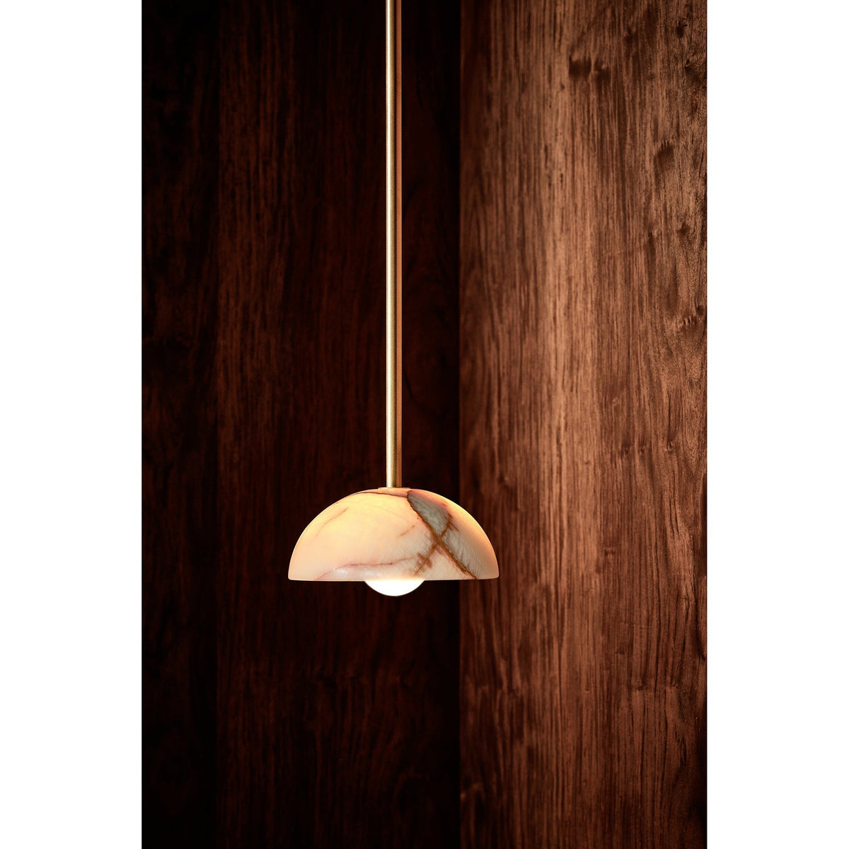 Eronex-modernistinen minimalistinen elegantti messinki-lasiriippuvalaisin
