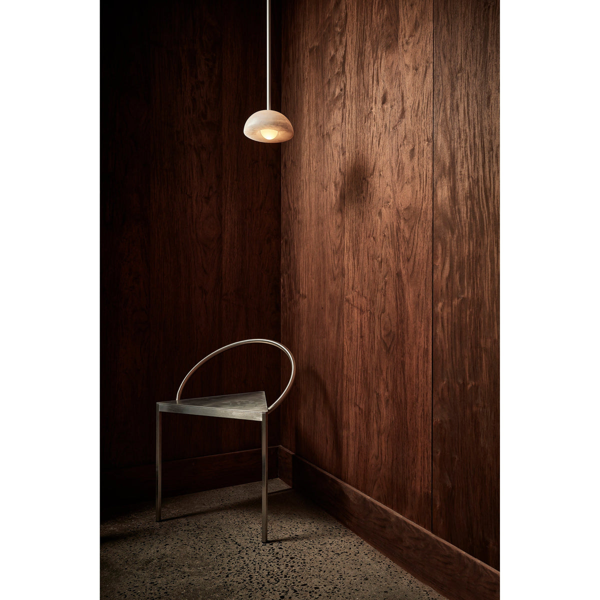 Eronex-modernistinen minimalistinen elegantti messinki-lasiriippuvalaisin