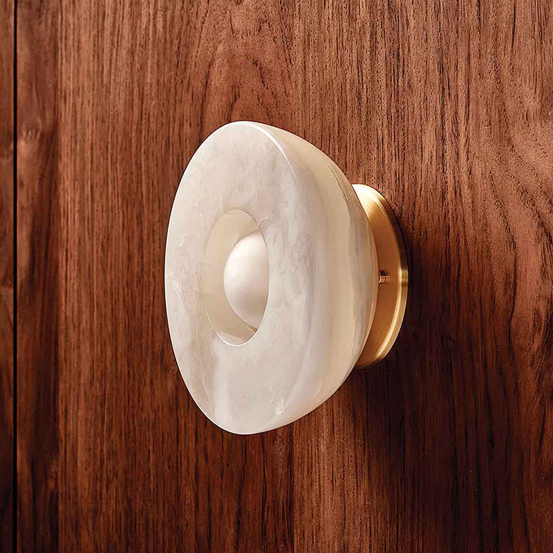 Lioruielle ytmonterad vägglampa i glas