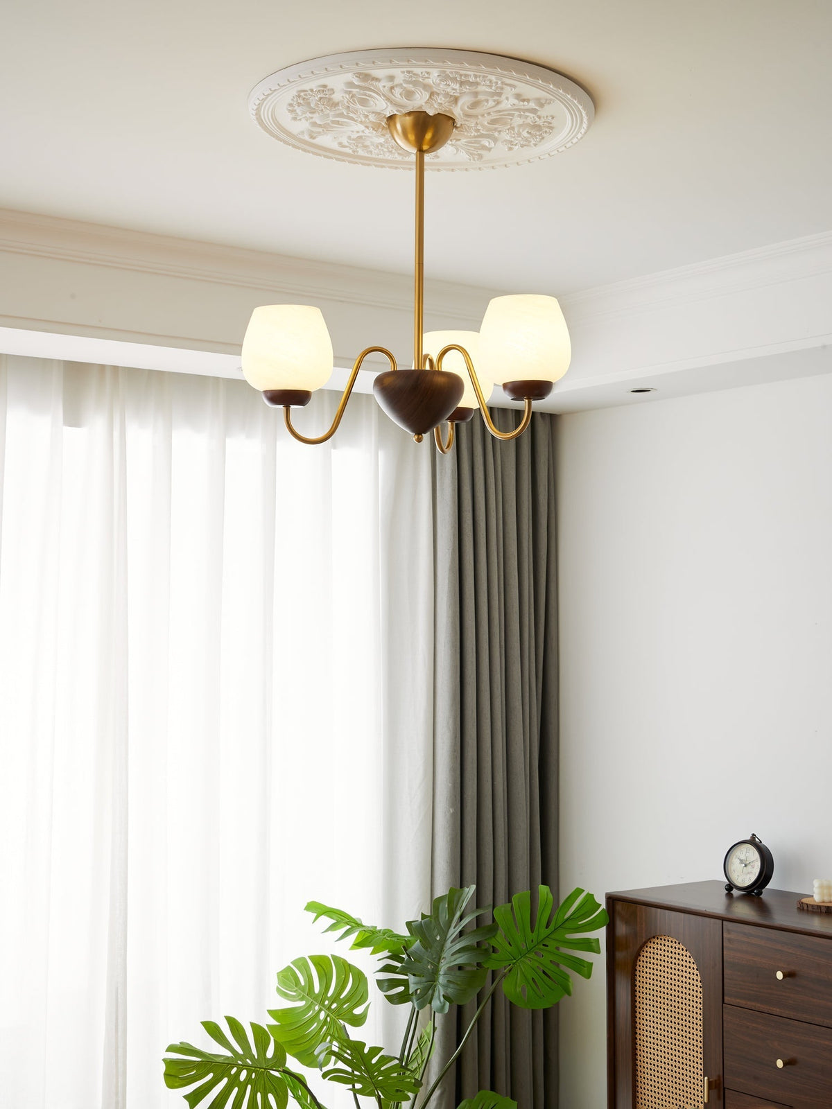 Candeeiro de teto de madeira e vidro elegante premium Sytheiel