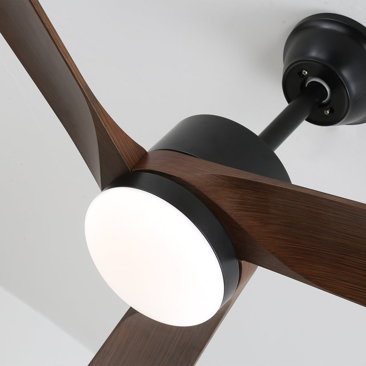 Luz de teto com ventoinha de madeira moderna Evraeis