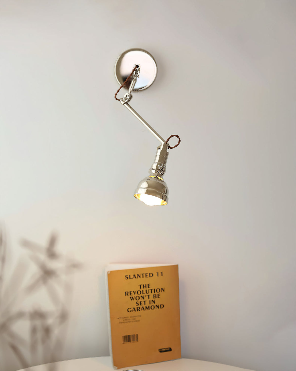 Ciruise vägglampa med svängarm