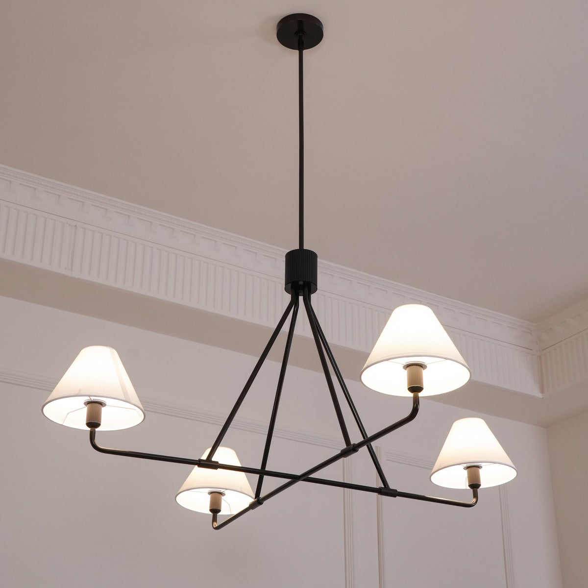 Candelabro de vaso com cúpula cónica, minimalista
