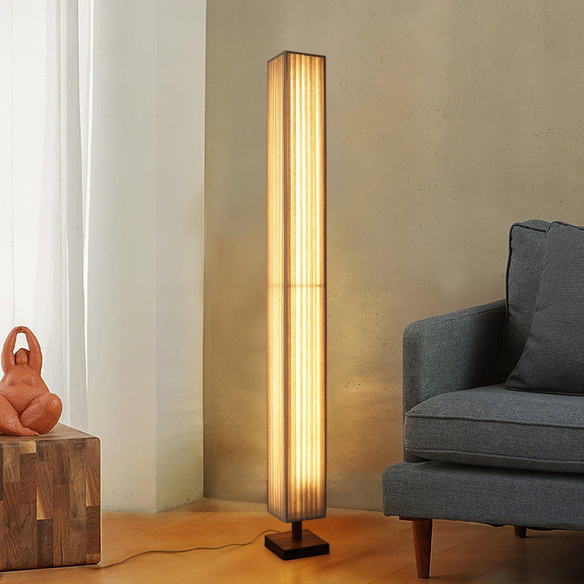 Vesolyre japandi-golvlampa i tyg