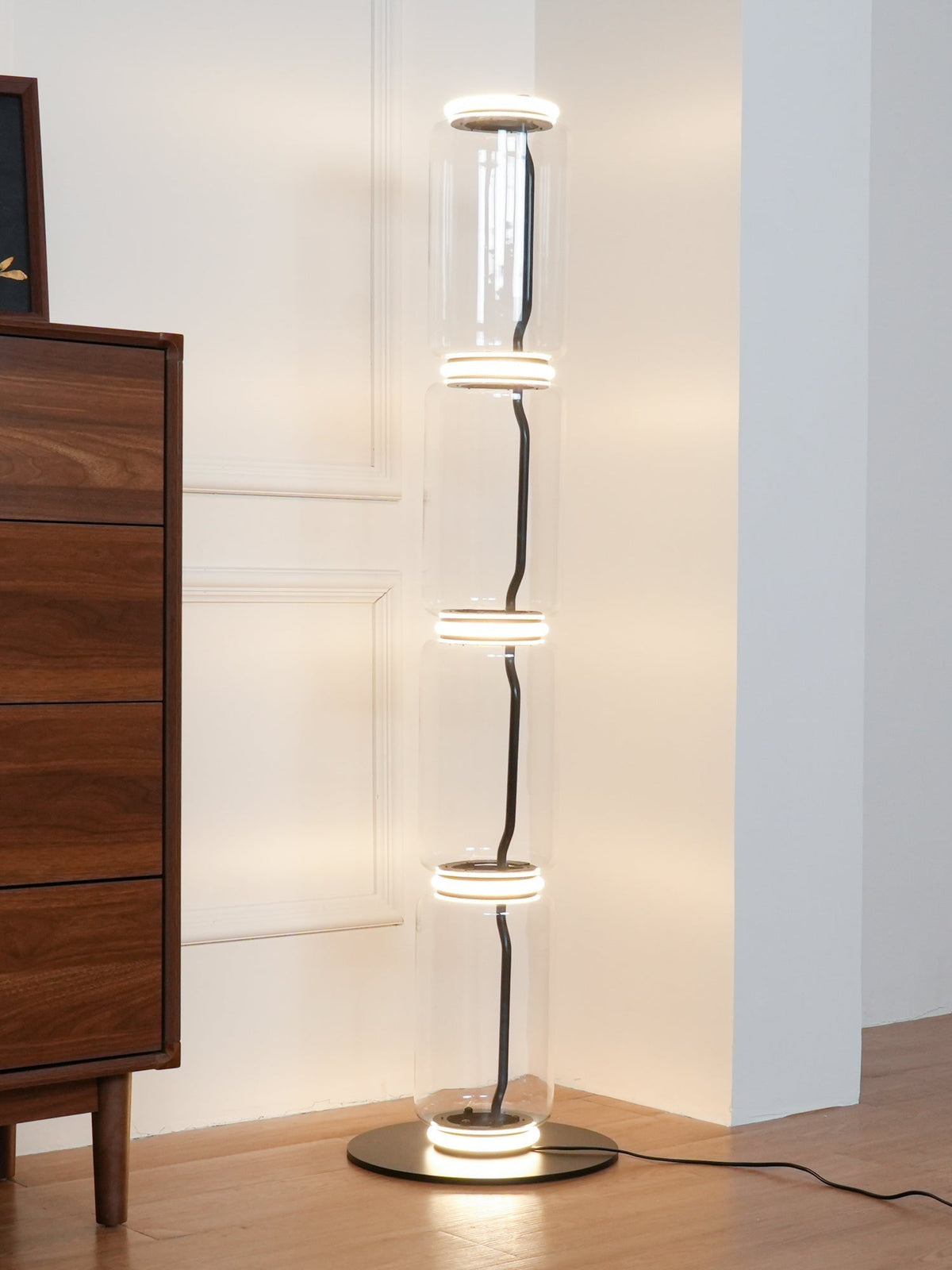 Cyrilys golvlampa i bambu och glas