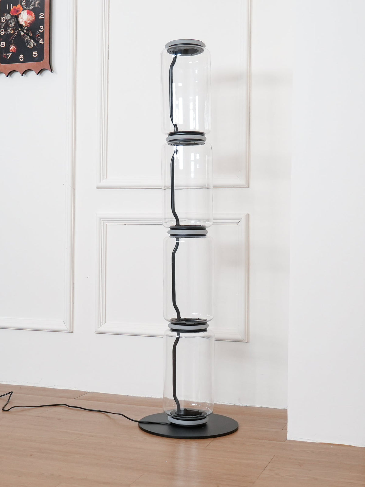 Cyrilys golvlampa i bambu och glas