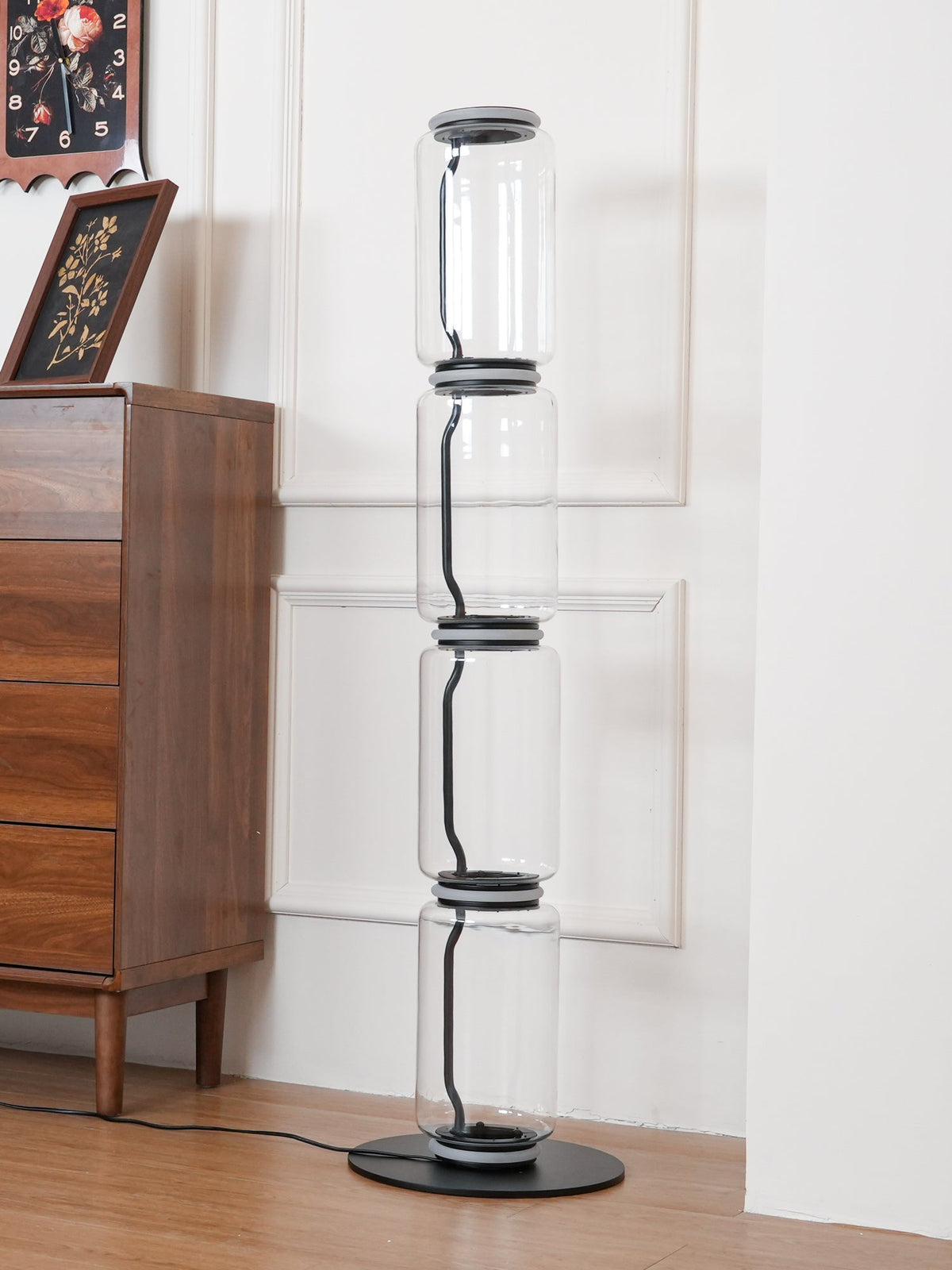 Cyrilys golvlampa i bambu och glas