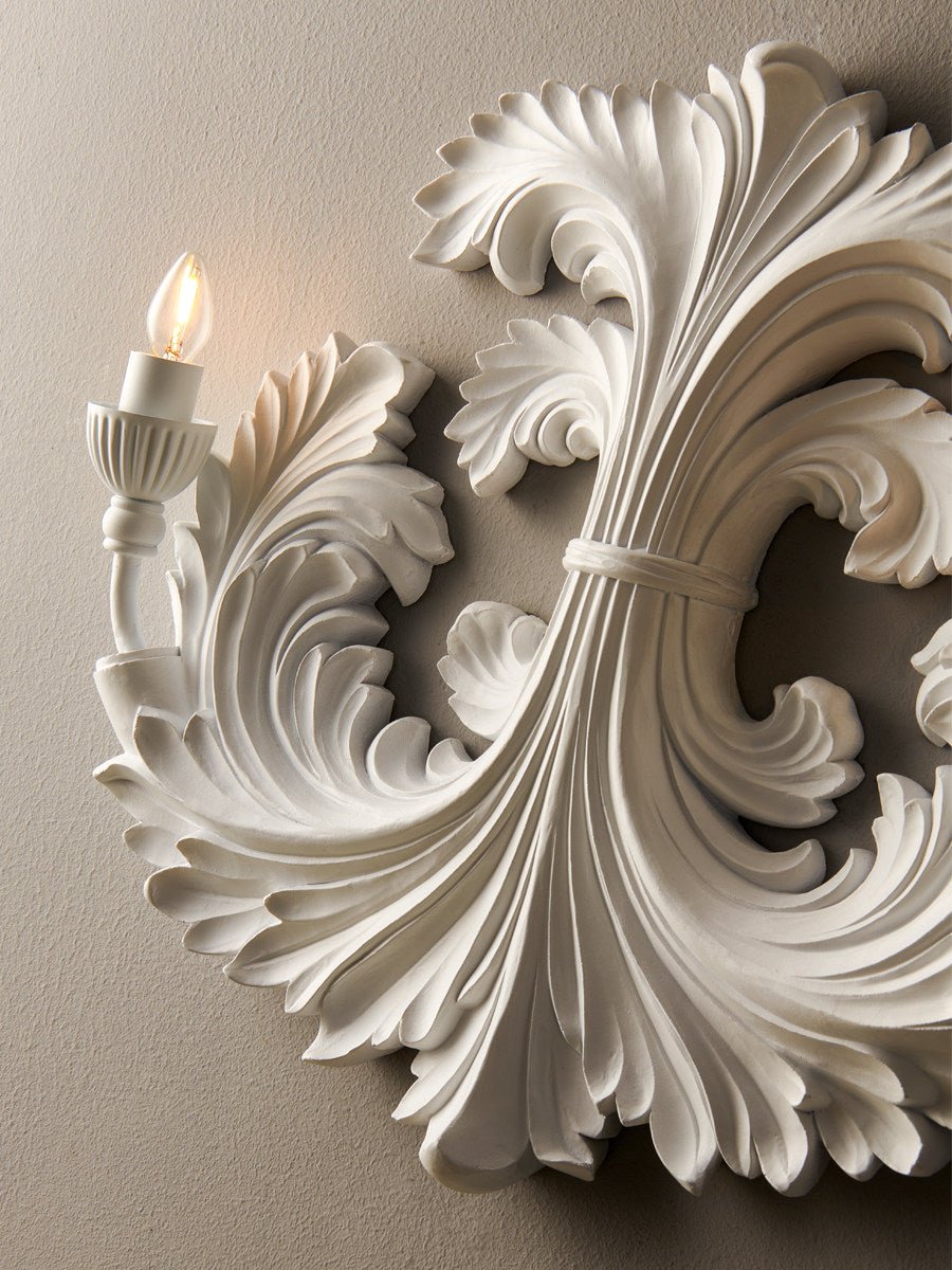 Barock blomformad vägglampa