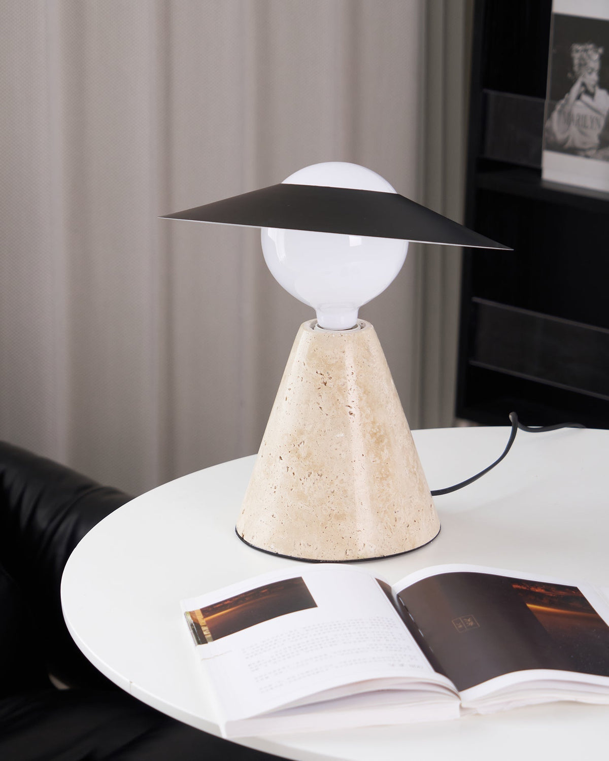 Elaalise bordslampa