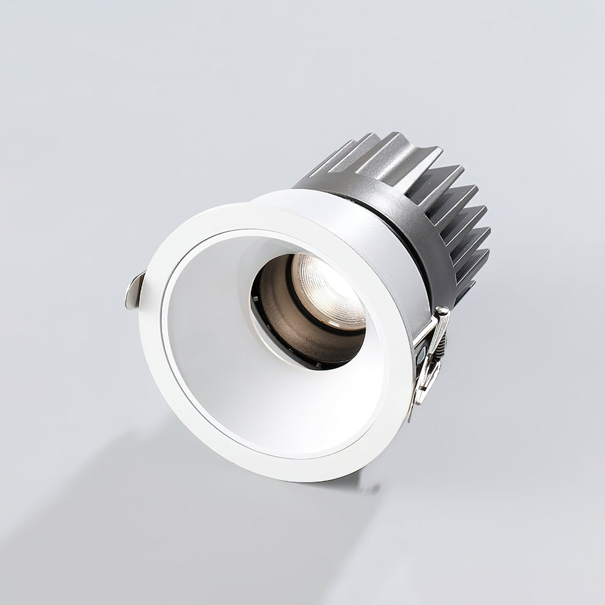 Vesoris klassisk indbygget LED-downlight med strålemotiv til loftet
