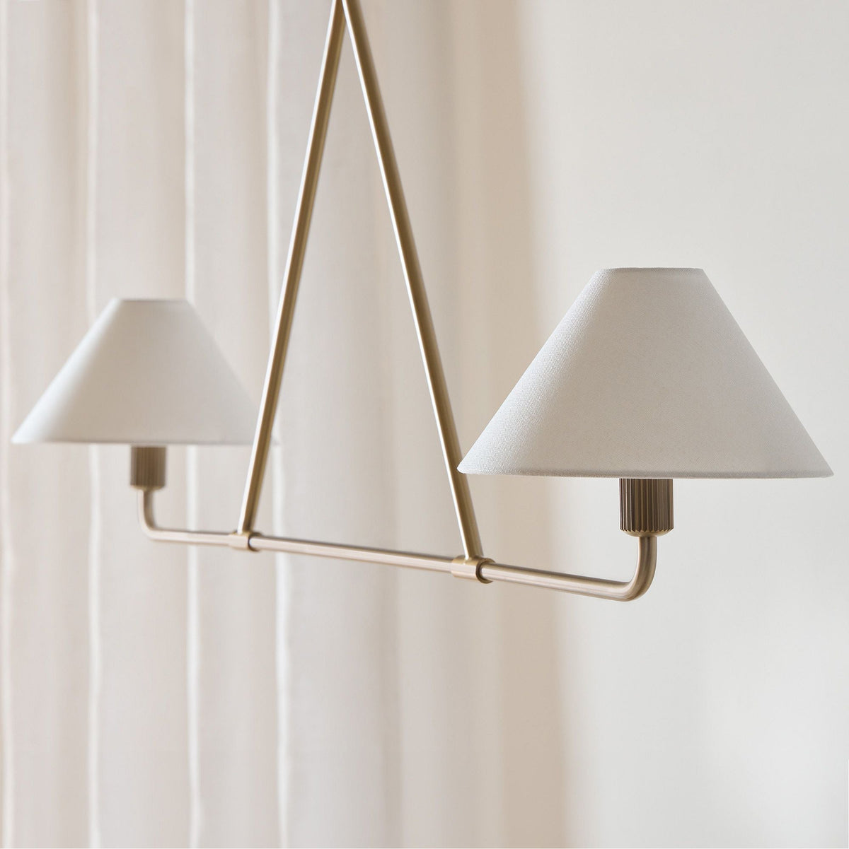 Candelabro de vaso com cúpula cónica, minimalista