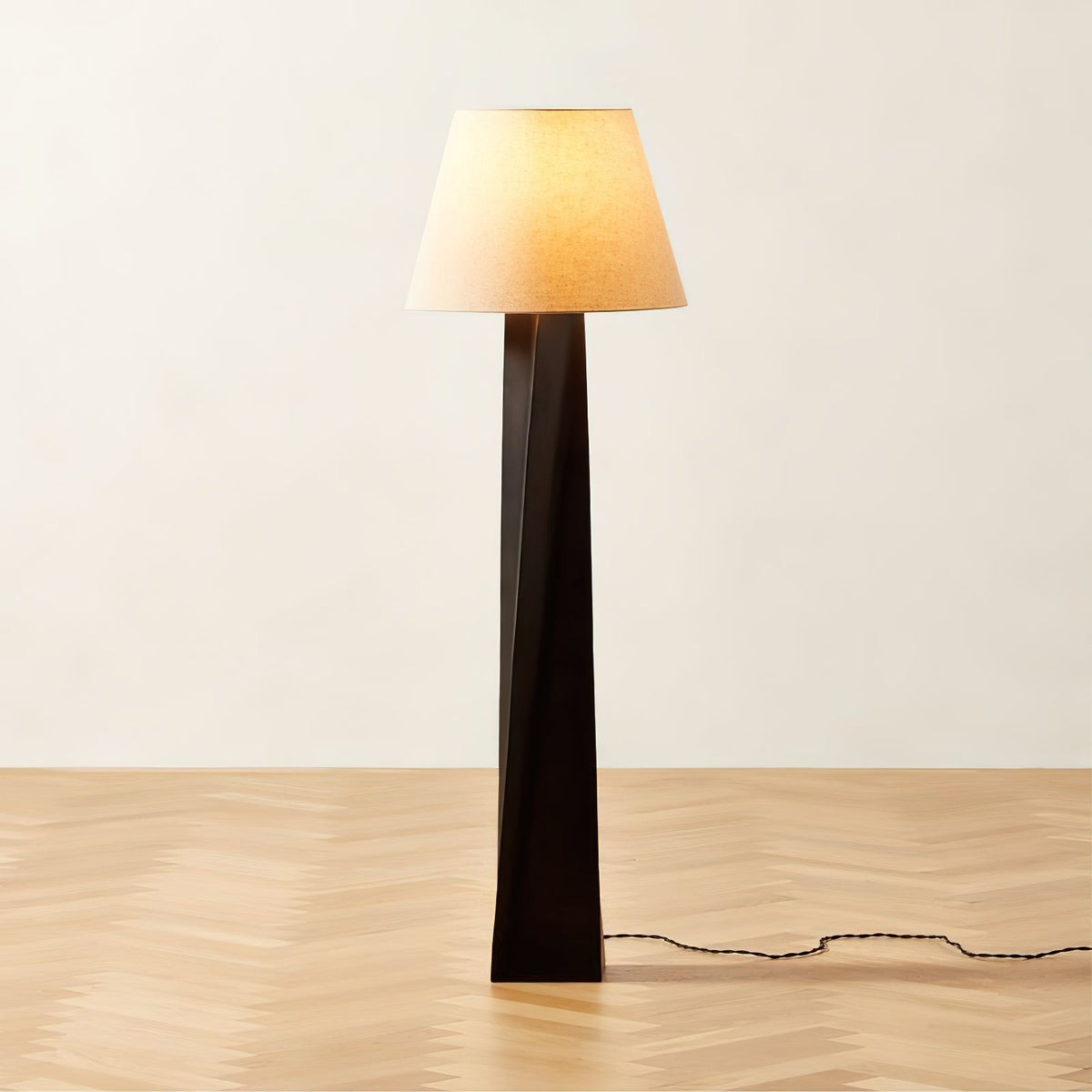Terioelia-gulvlampe