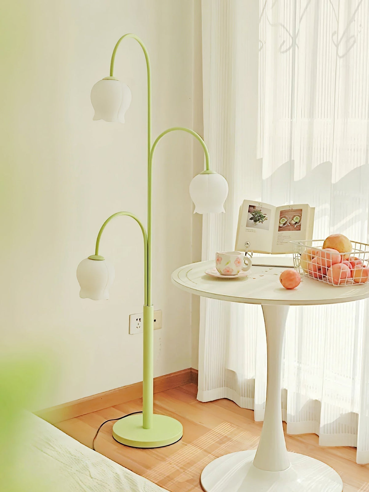 Lilic orkidé-golvlampa