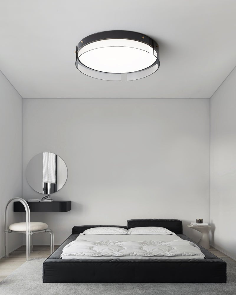 Ovenaris modern minimalistisk taklampa i mässing