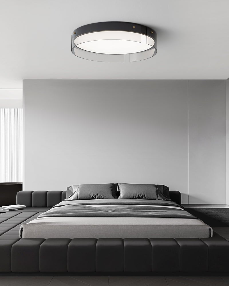 Ovenaris modern minimalistisk taklampa i mässing