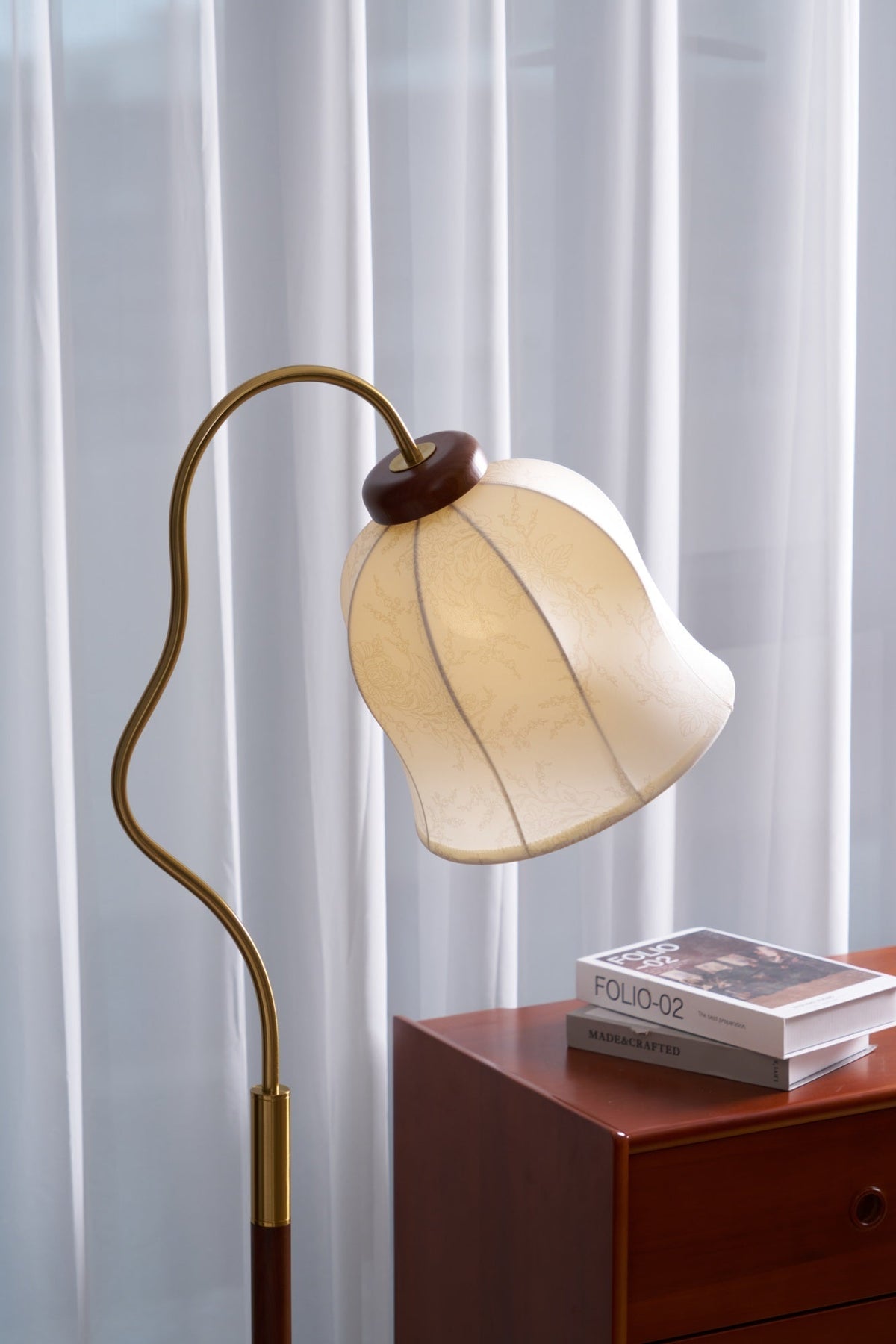 Elveielle Klassisk trægulvlampe