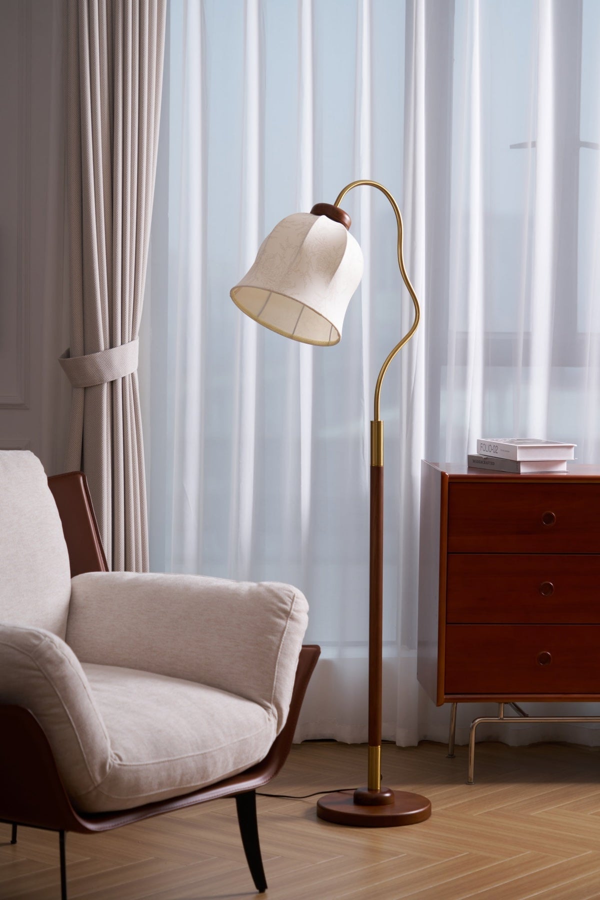 Elveielle Klassisk trægulvlampe
