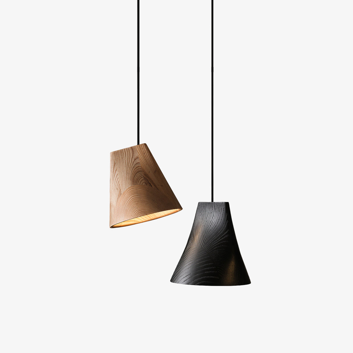 Lustre suspenso assimétrico em madeira Ivarara