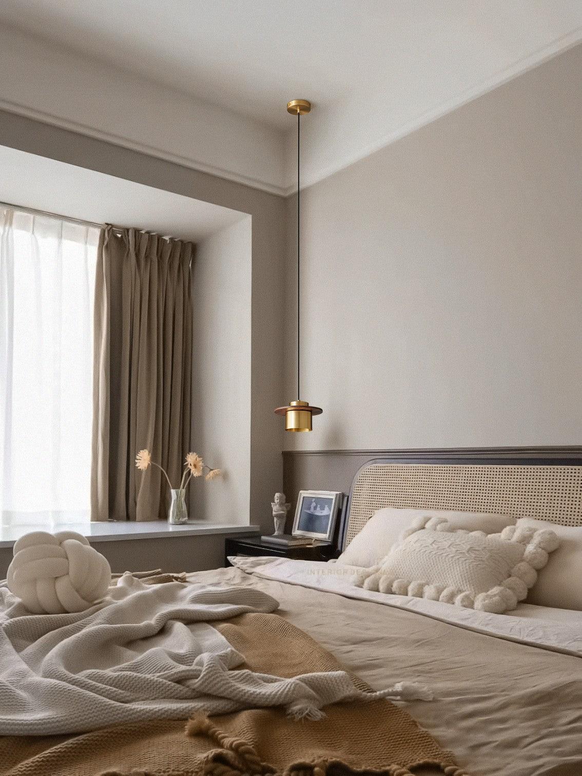 Auririra teollisuustyylinen messinkiriippuvalaisin