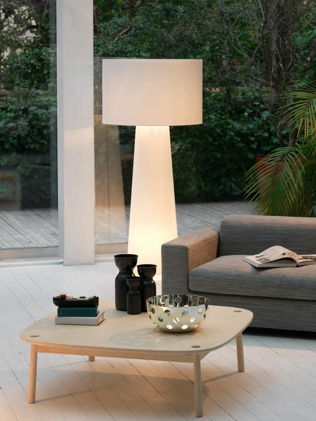 Viraalella golvlampa
