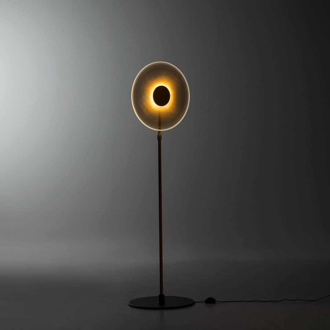 Abir minimalistisk gulvlampe