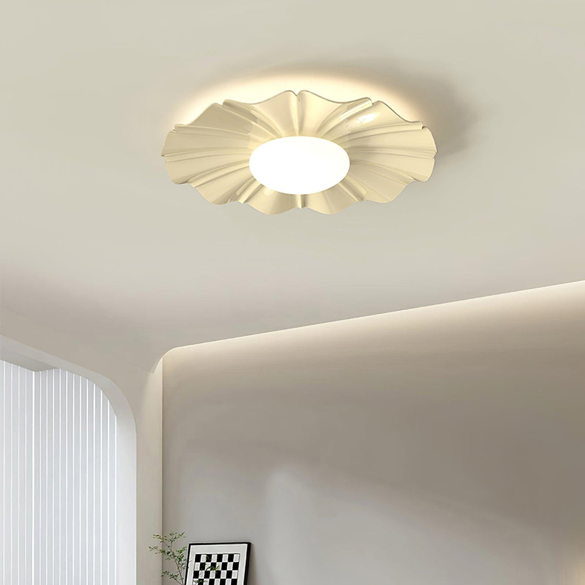 Gyllt LED-loftljós frá Oriiraya með skeljuðum skermi fyrir svefnherbergi