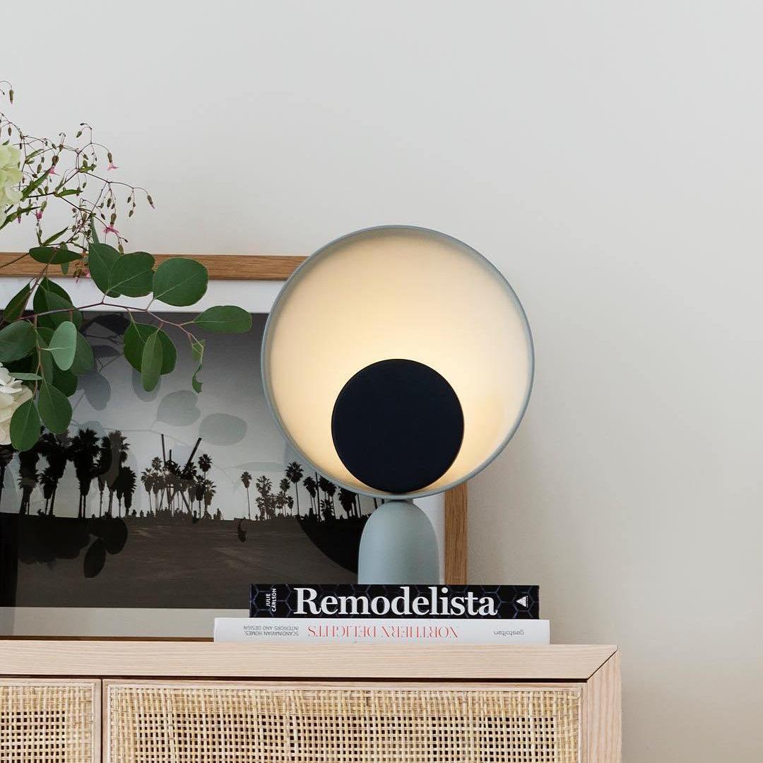 Prynd moderne bordlampe
