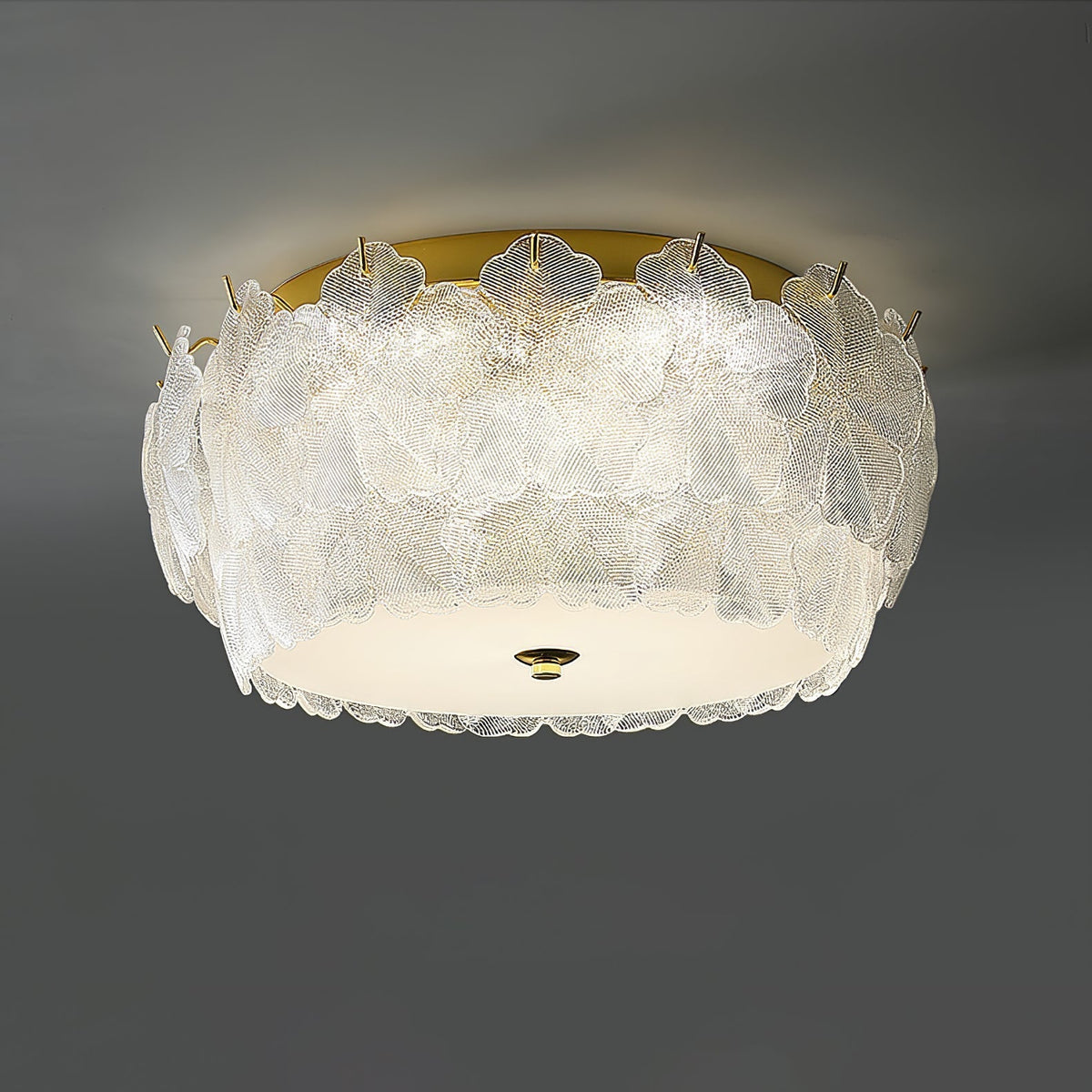 Otharis loftslampe i glas med blomsterklynge