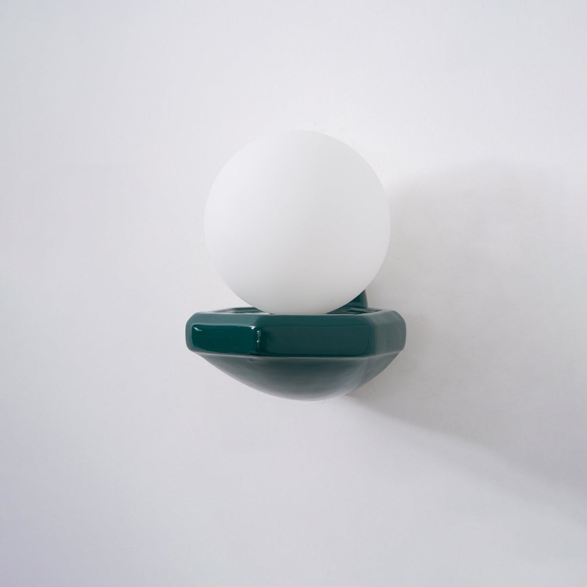 Viraerella Wall Lamp