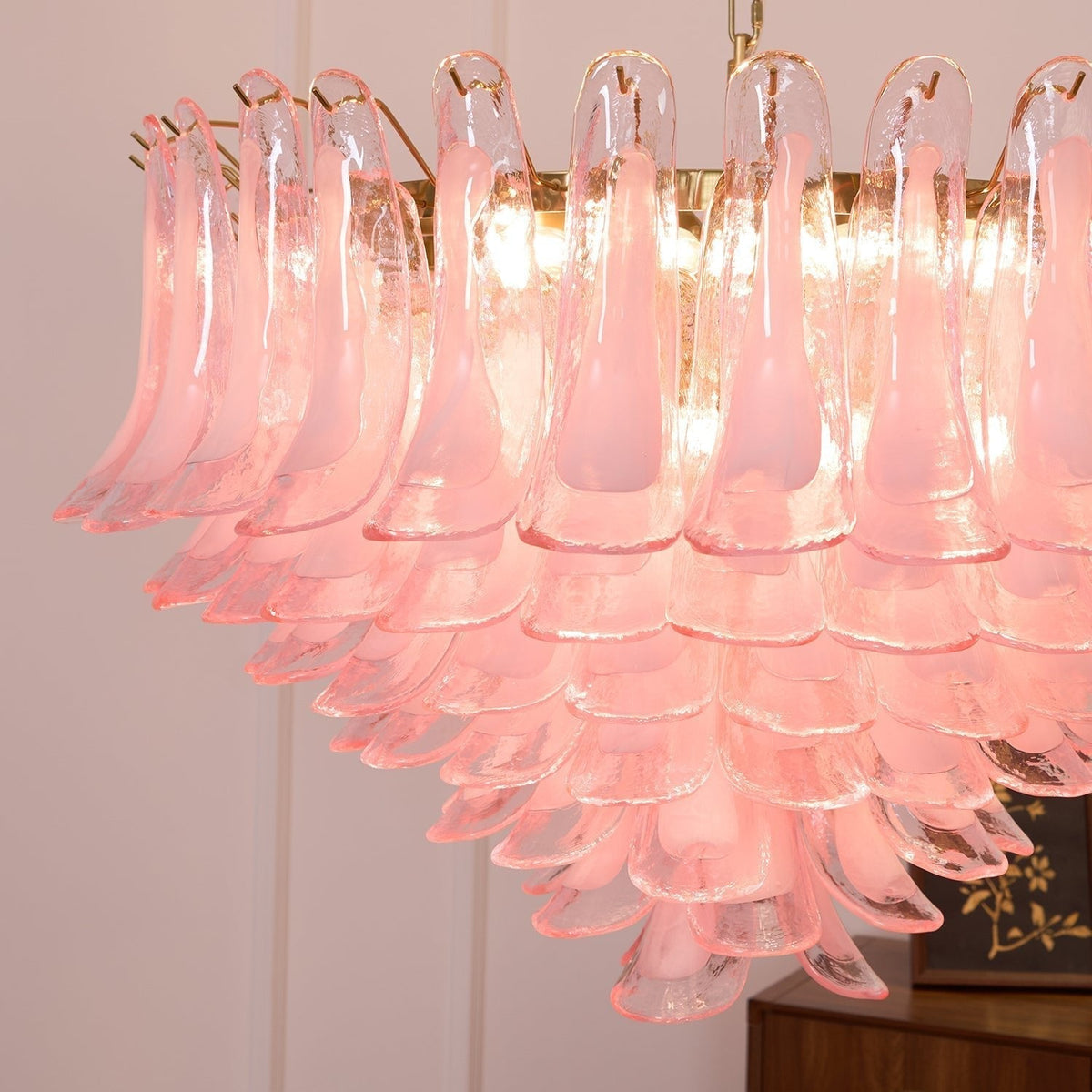 Lustre de pétalas de vidro Murano rosa-pálido elegante Celaella
