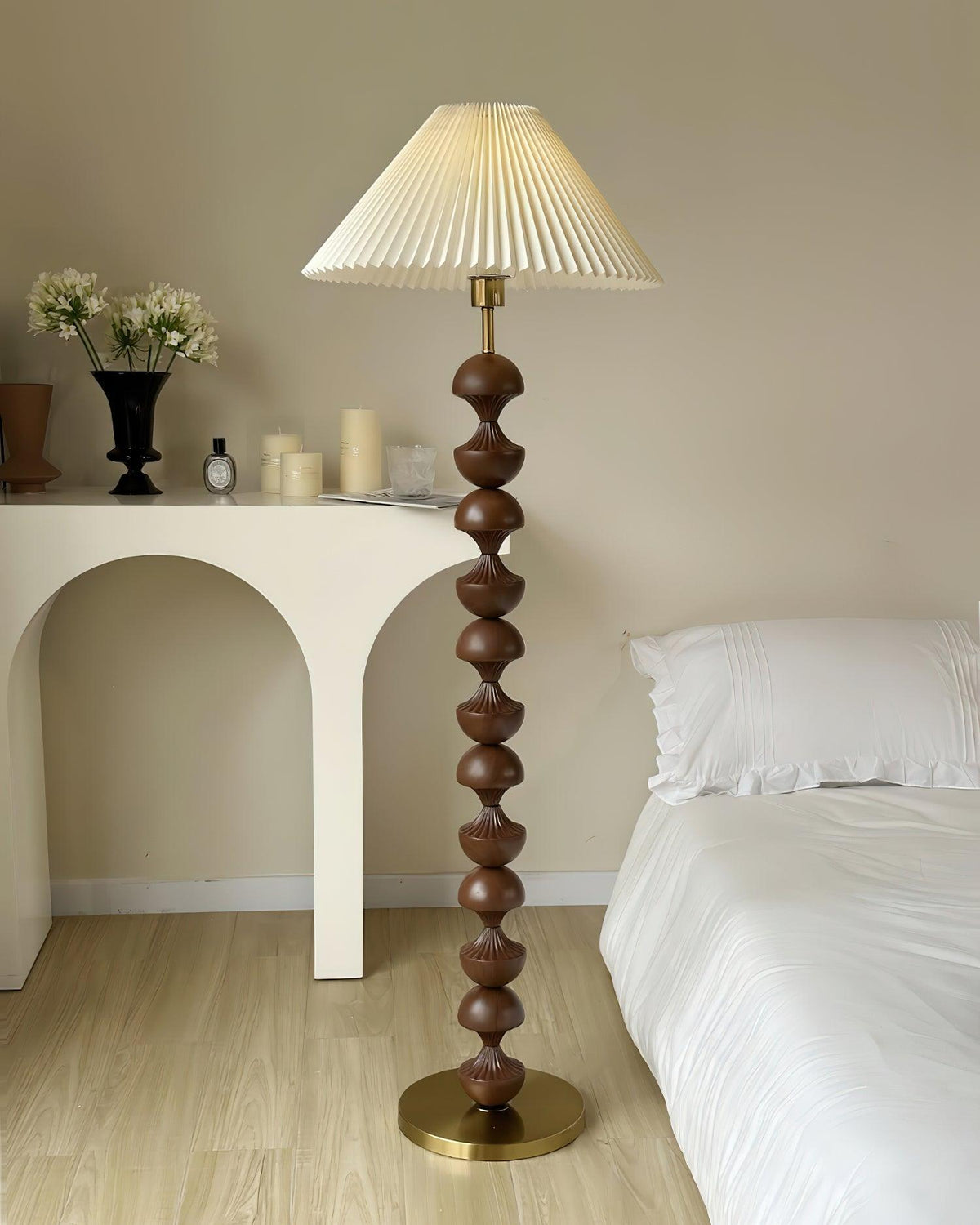 Bobbin-gulvlampe