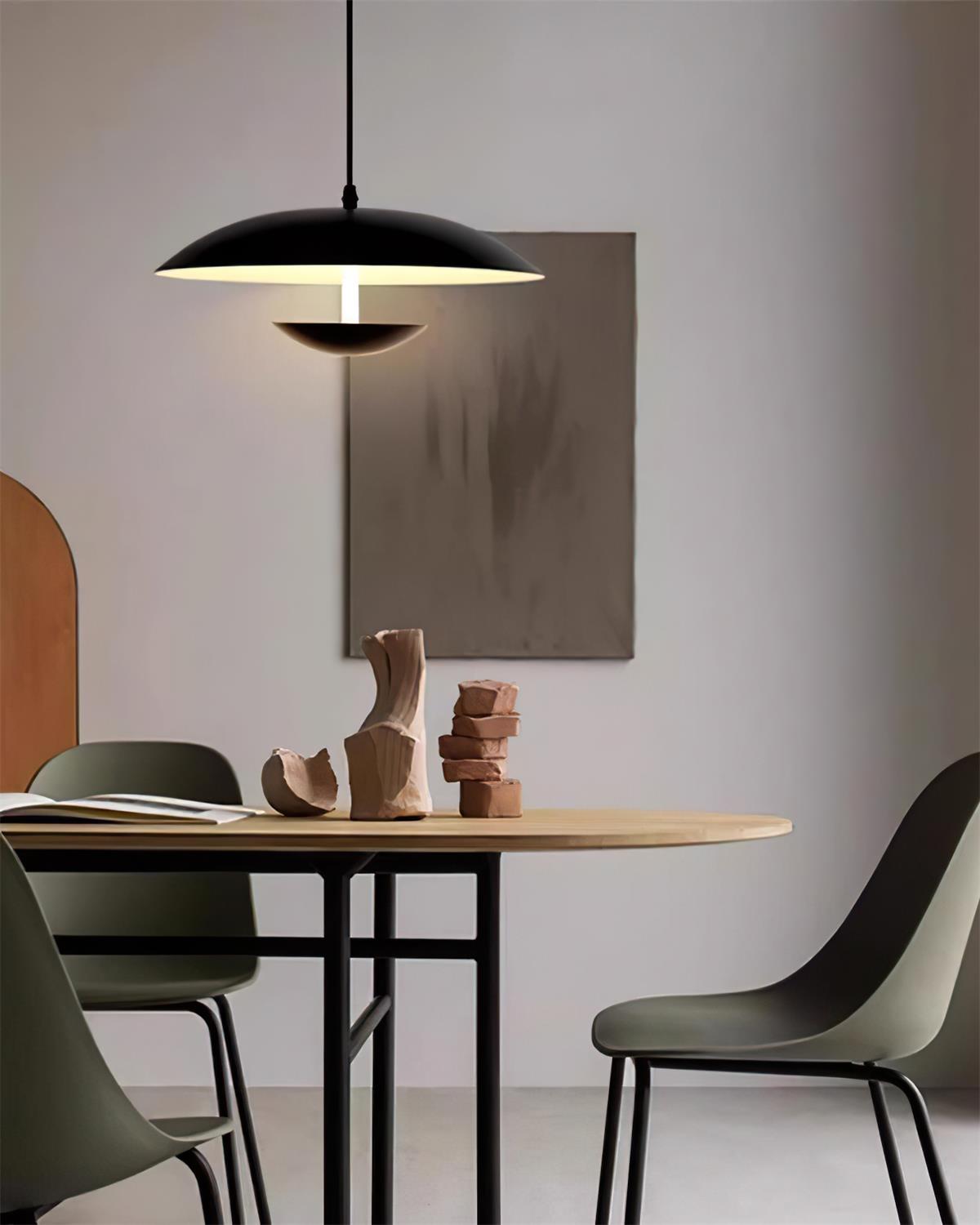 Veliina pendellampe, sort, minimalistisk