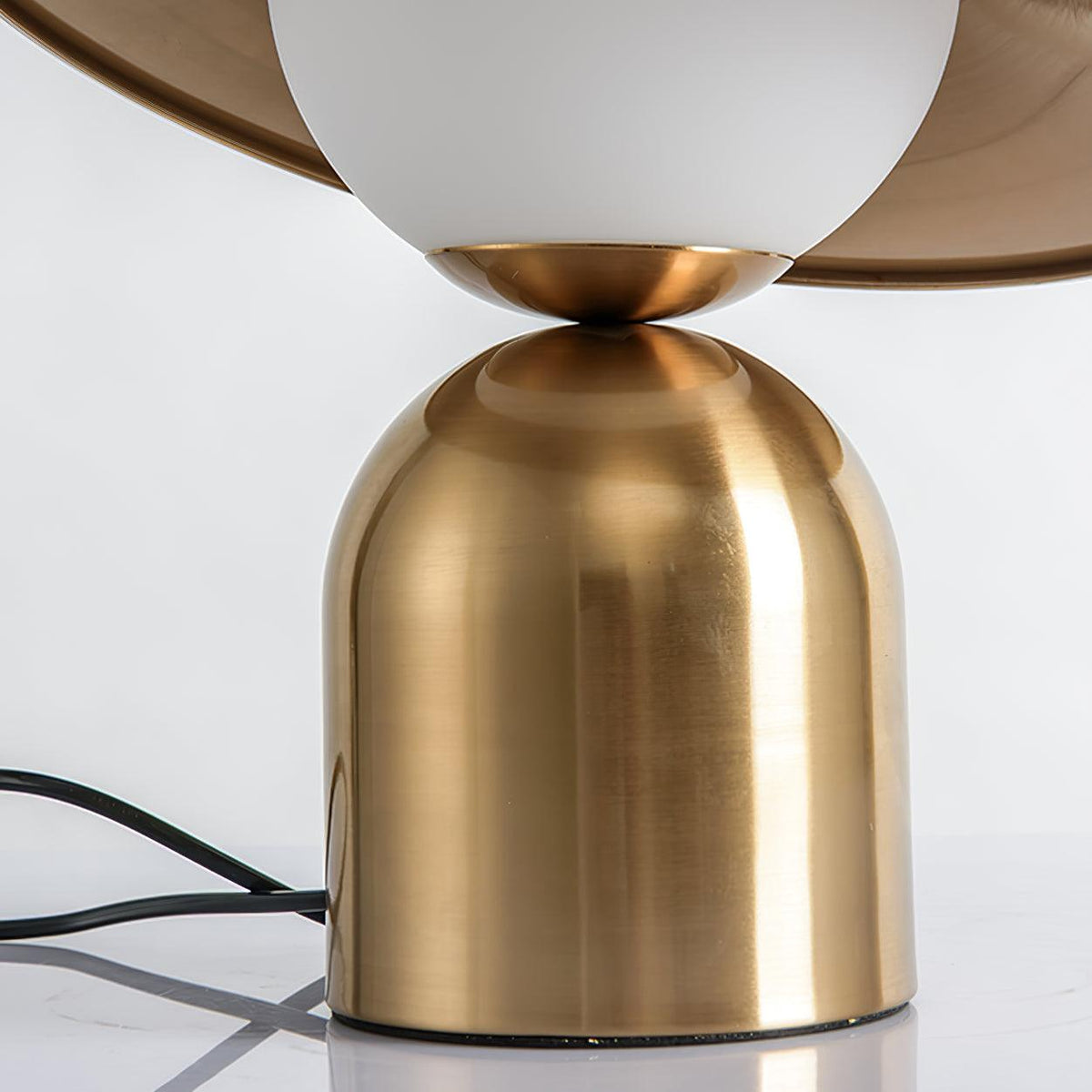 Italon luksuriøs bordlampe i messing