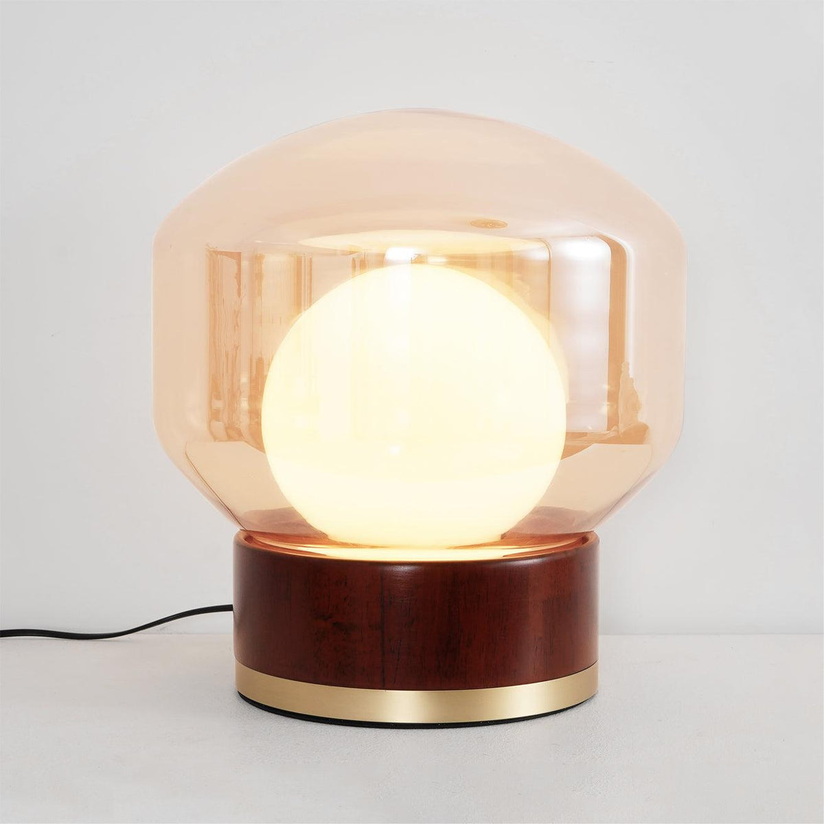 Candeeiro de mesa artístico Brinox em madeira
