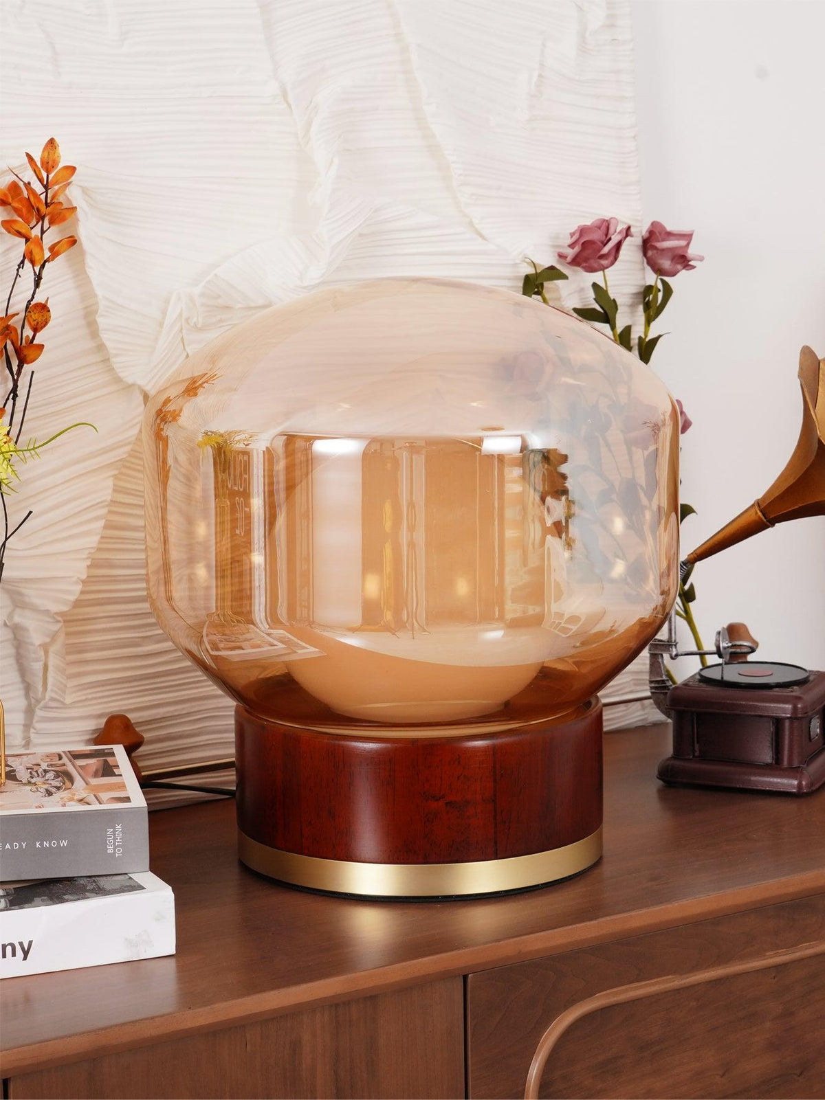 Candeeiro de mesa artístico Brinox em madeira