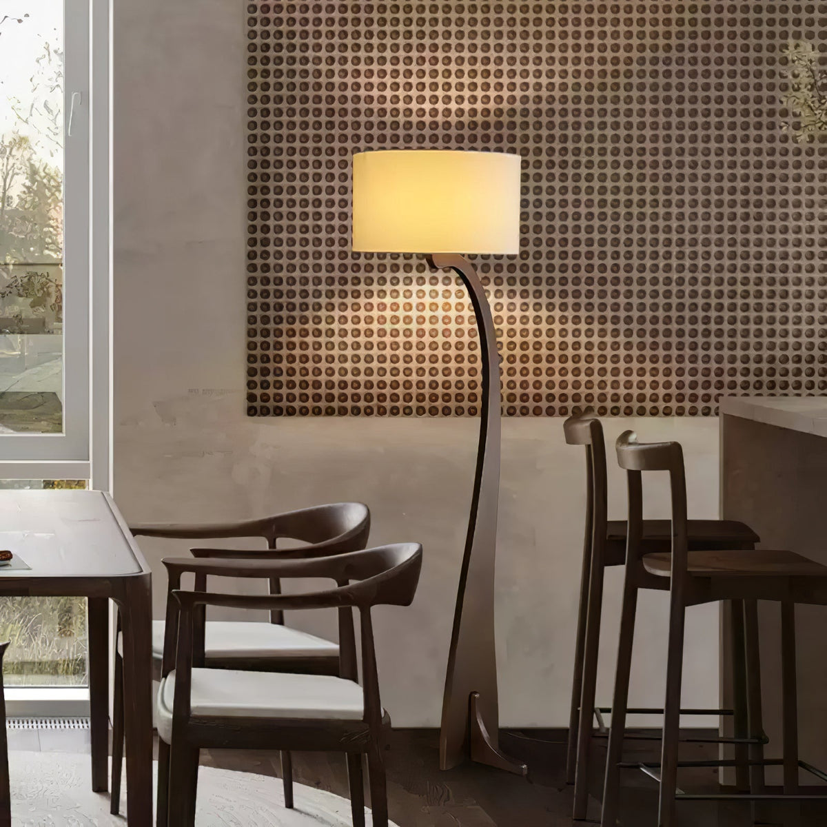 Viraineria nordisk buet gulvlampe