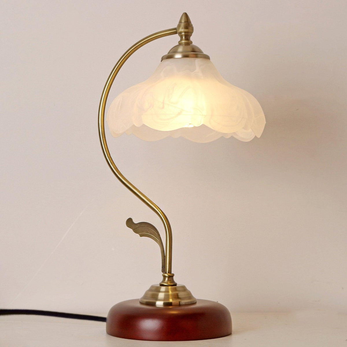 Velivise retro bordslampa i form av en blomma