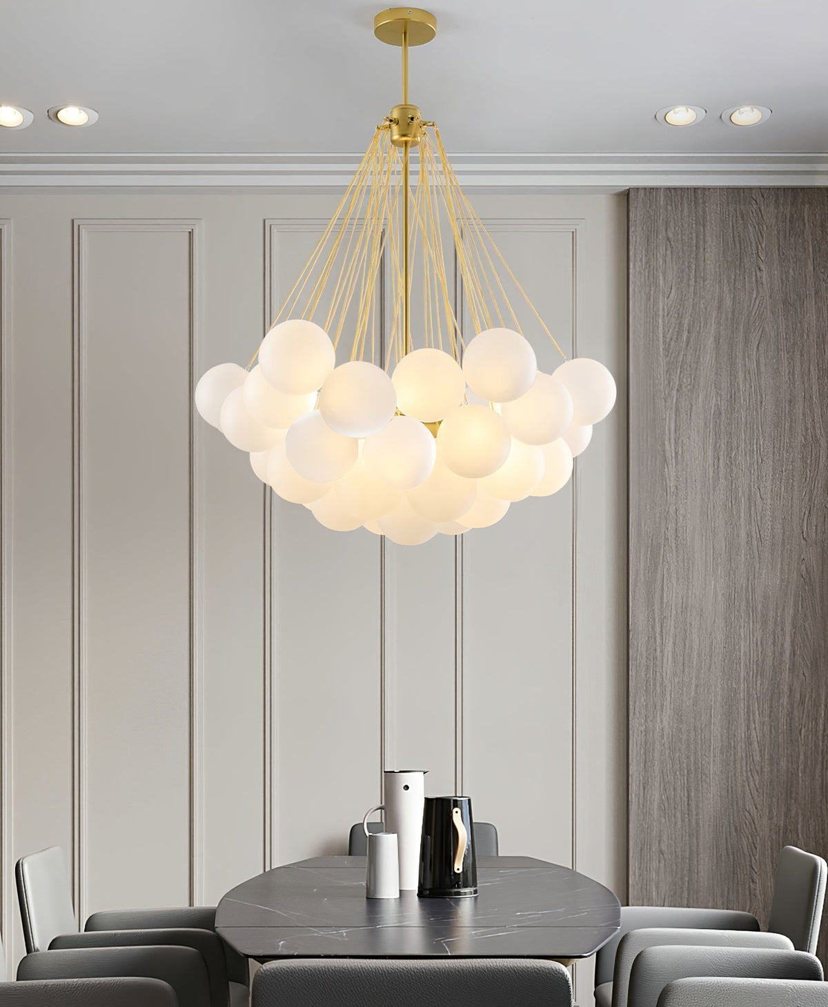 Eiririra lysekrone i bobleformet matteret glas