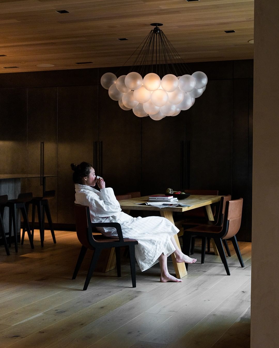 Eiririra lysekrone i bobleformet matteret glas