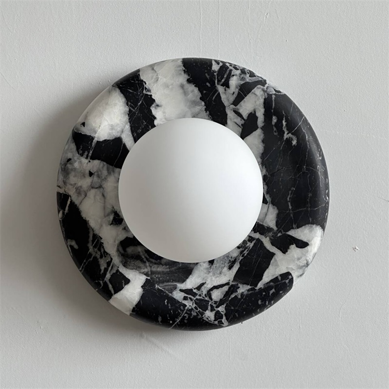 Uvinos-væglampe