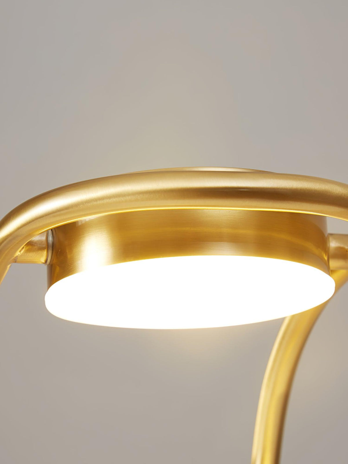 Rivarette minimalistisk bordlampe