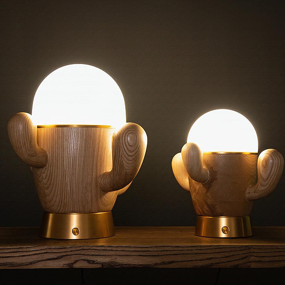 Solivice finurlig bordlampe i træ