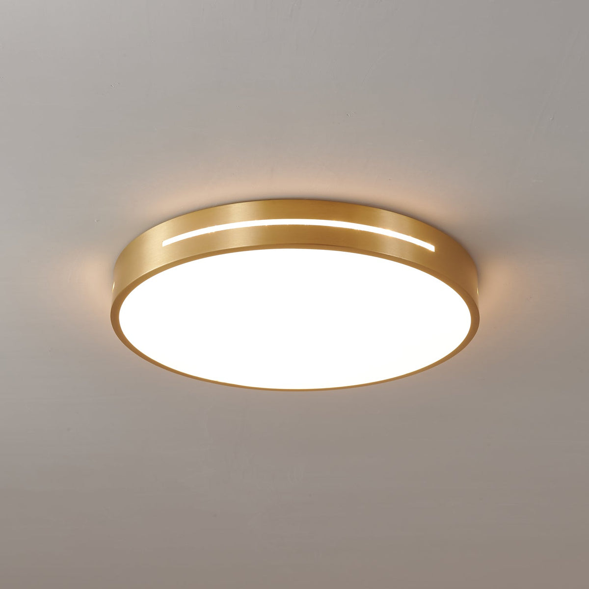 Candeeiro de teto moderno e minimalista em latão Eurcarara