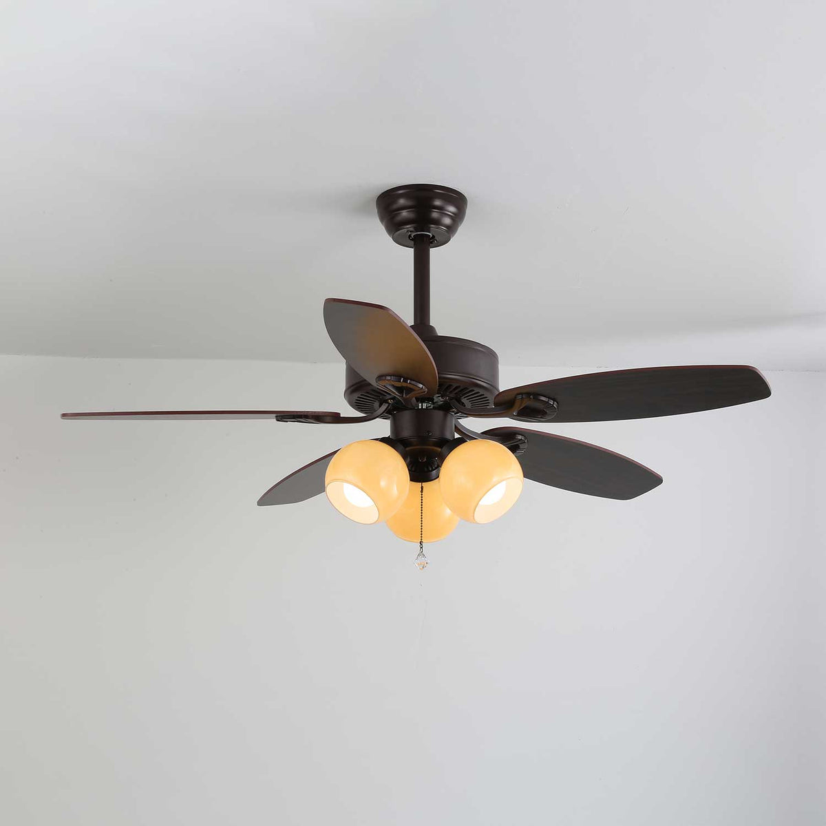 Calviera vintage takfläkt med lampa i trä och glas